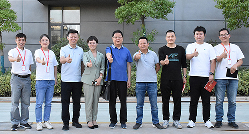 河南省堅(jiān)果炒貨商會(huì)會(huì)長(zhǎng)陳湘婷一行到杰爾古格公司調(diào)研